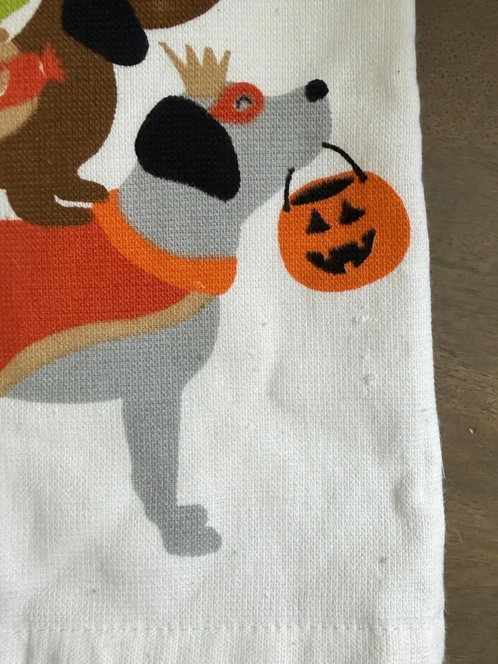 NWT Halloween 'Happy Howl O'Ween' Decorative Kitchen Towel - Minor Flaw